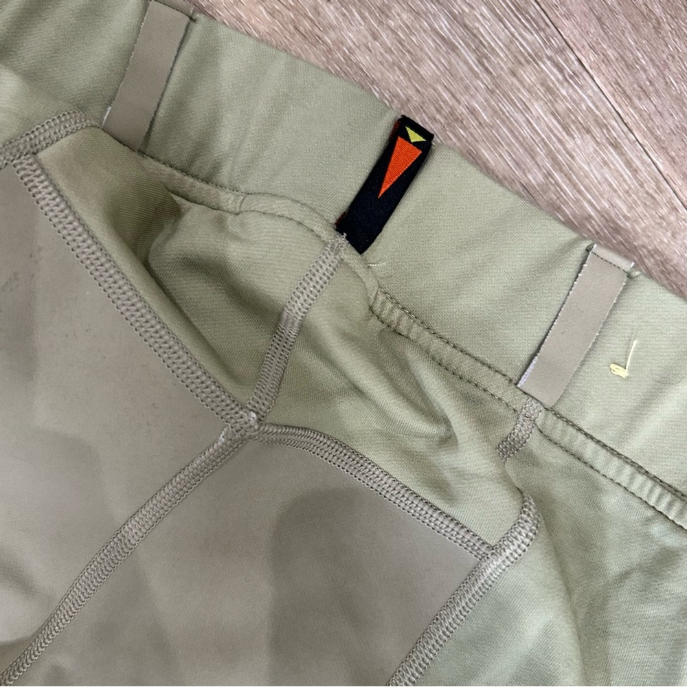 Kerrits Equestrian Riding Breeches Medium - Picture 8 of 8